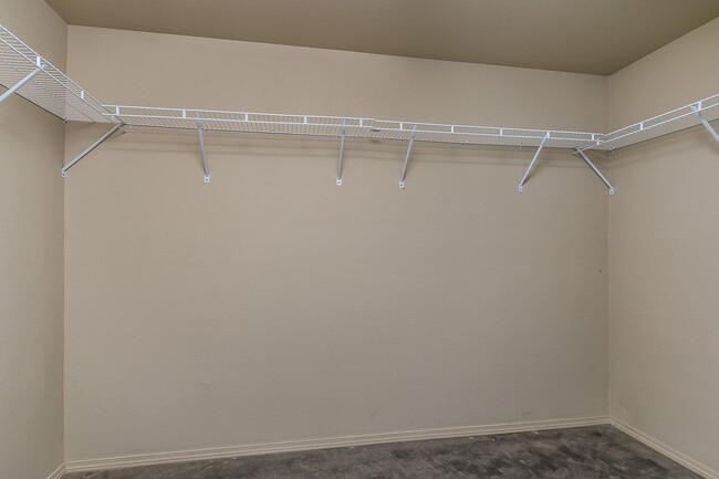 Building Photo - Three bedroom townhome in Tradewinds