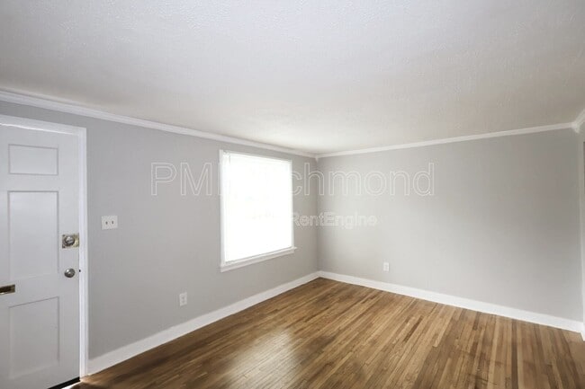 Building Photo - 2405 Bransford Dr