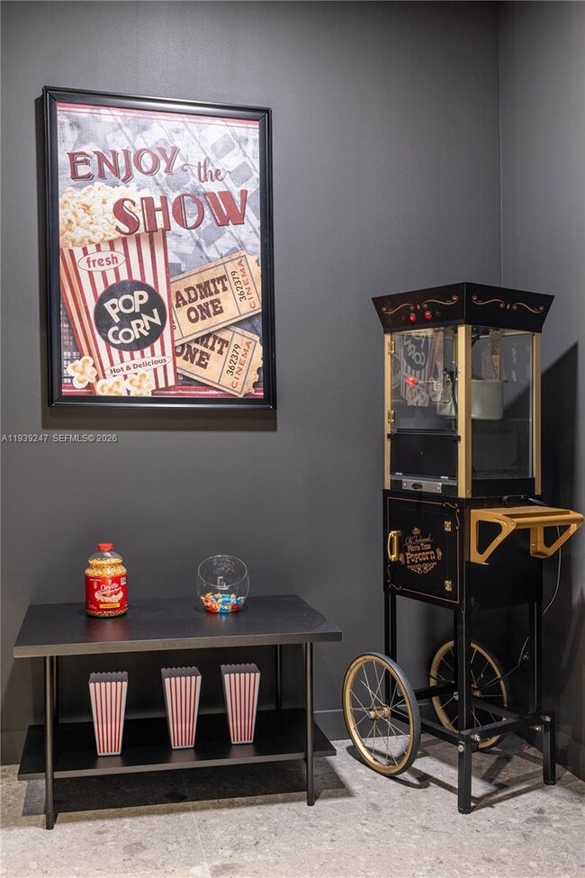 Building Photo - 2500 Bayview Dr