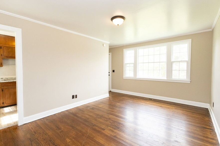 Building Photo - 224 Beech St