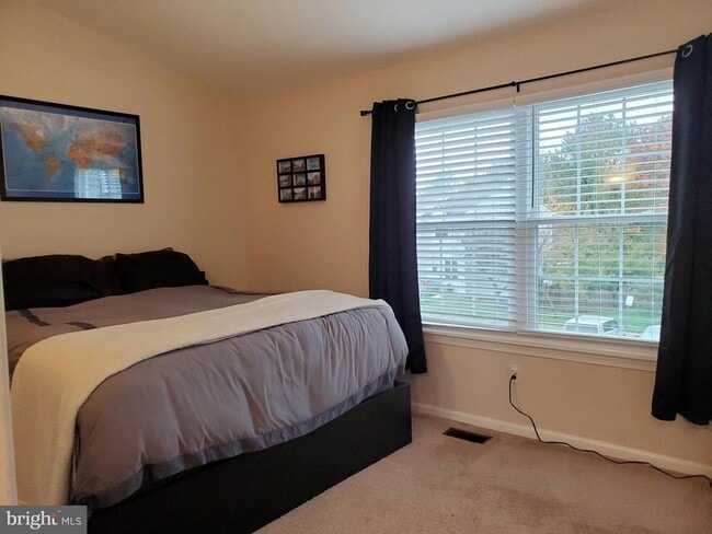 Building Photo - 14721 Basingstoke Loop