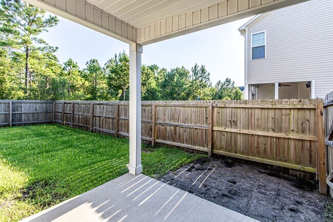 Building Photo - Townhome For Rent!