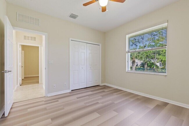 Building Photo - 14716 82nd St N