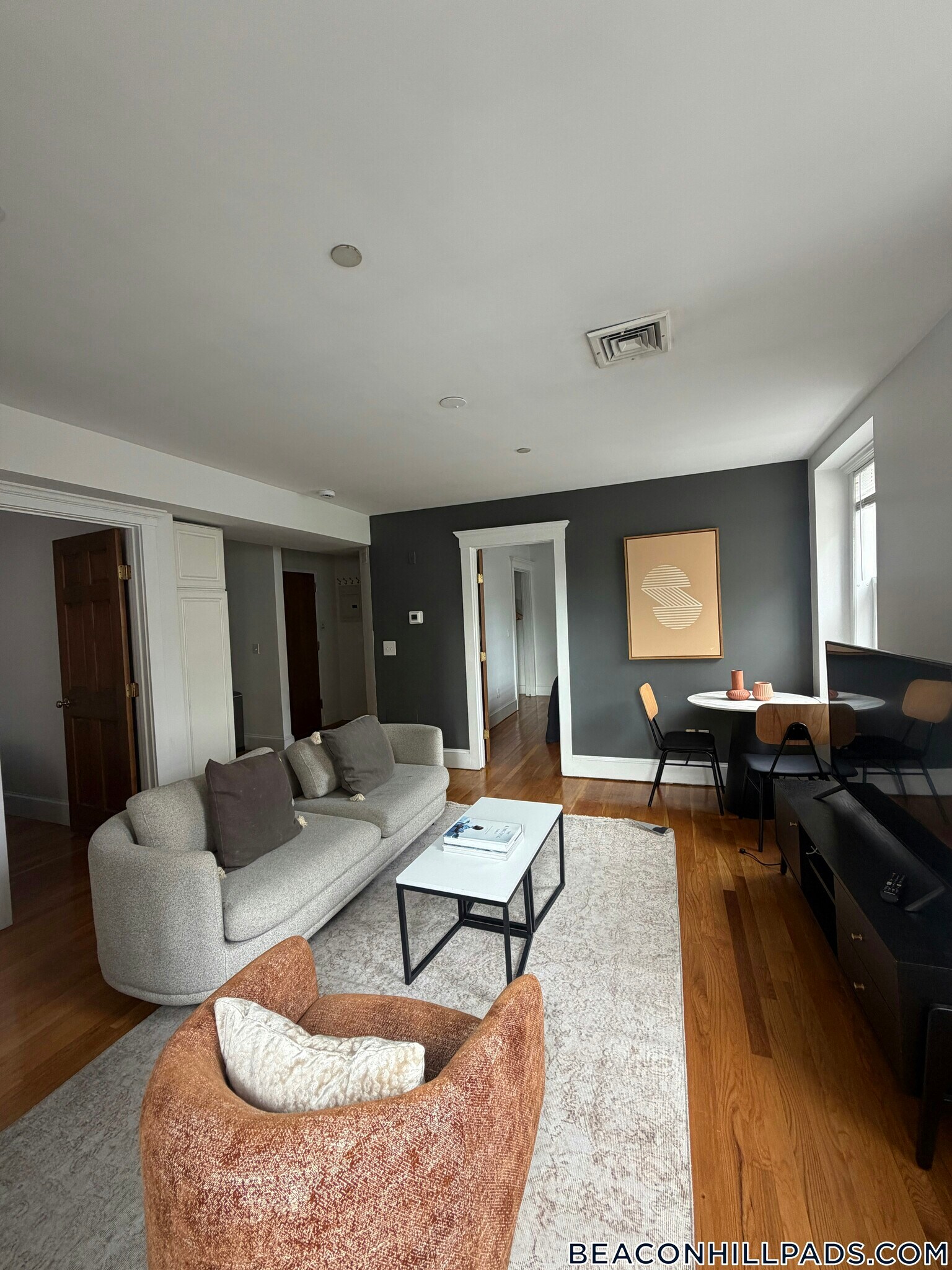 Building Photo - 14 Derne St