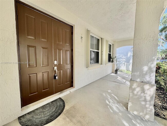 Building Photo - 4383 Laurel Ridge Cir