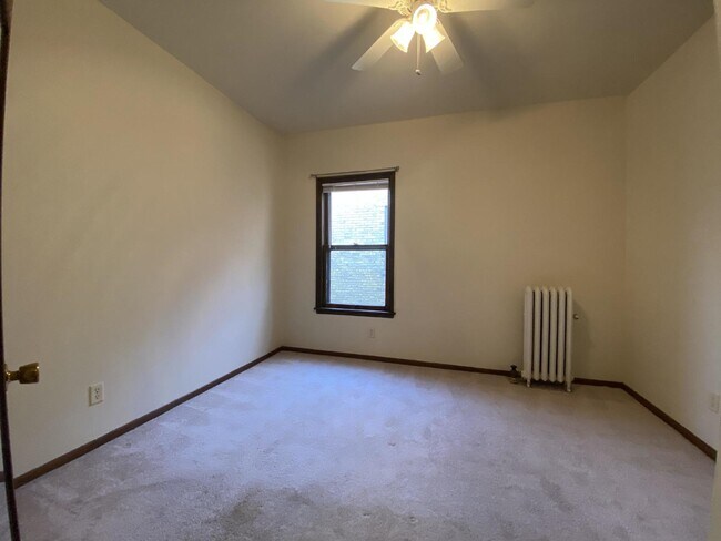 Building Photo - Charming 1BR in Historic Douglas Building ...