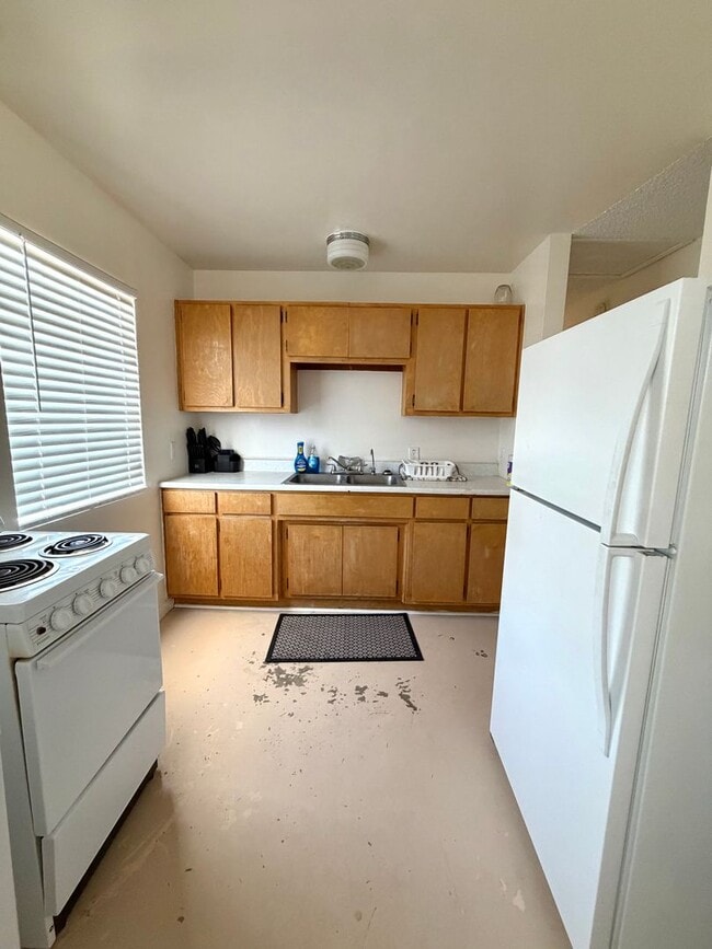 Building Photo - Cozy 1 Bedroom 1 Bathroom with Great Views