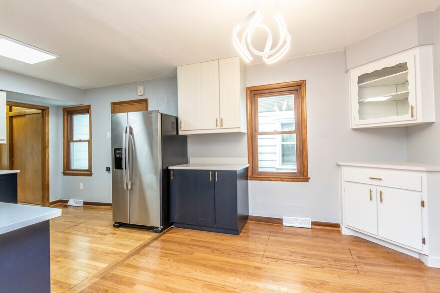 Building Photo - 3500 S Clement Ave