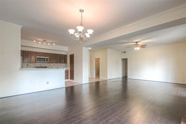 Building Photo - 4515 Briar Hollow Pl