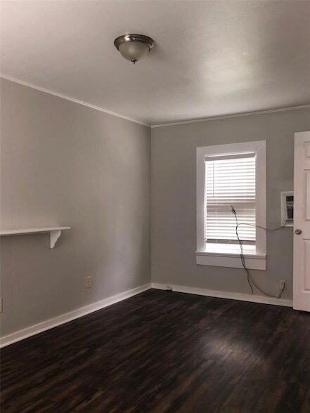 Building Photo - 309 S Park Ave