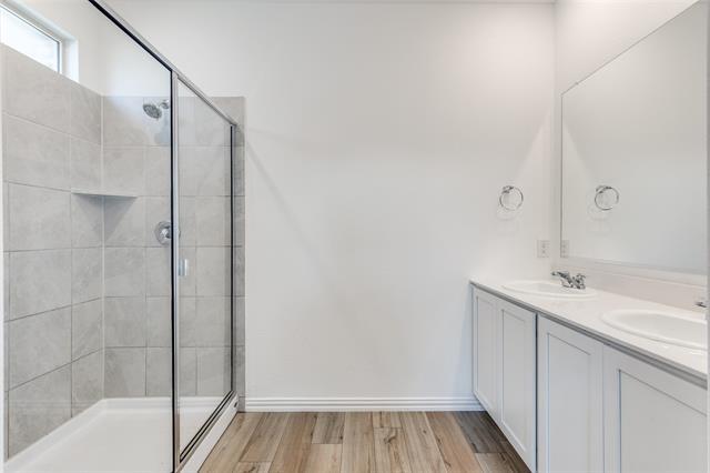 Building Photo - 10041 Elkhorn Dr