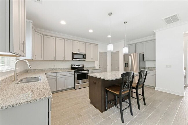 Building Photo - Welcome to Your Ideal Home: Where Luxury a...