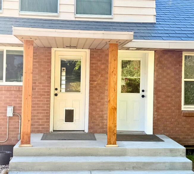 Building Photo - 741 Bel Mar Dr