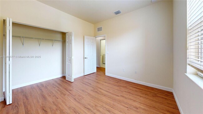 Building Photo - 9391 SW 171st Ave