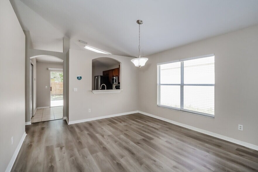 Building Photo - 1038 Harvest Moon Dr