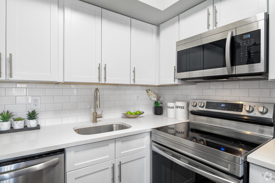 Iron Hill Apartments 2 Burleigh Ct Newark DE 19702 Apartment Finder