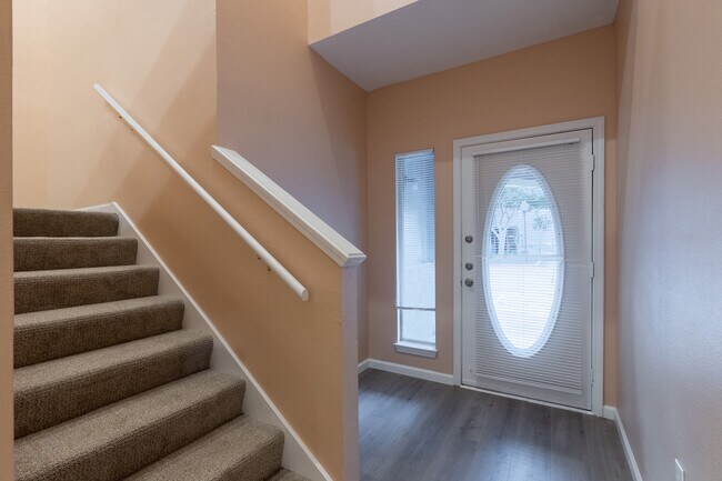 Building Photo - 1236 Canyon Creek Cir