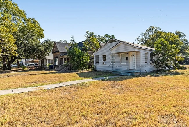 Building Photo - 2528 McFerrin Ave