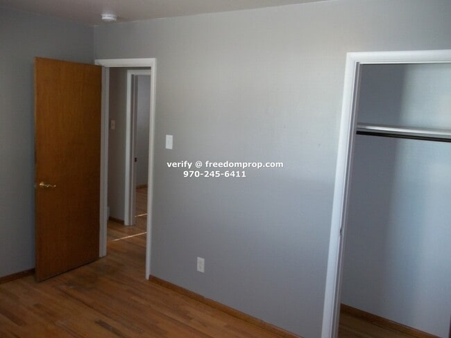 Building Photo - Larger House Near CMU - College Students Welcome - Watch Video Tour