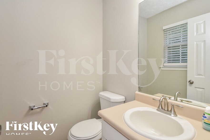 Building Photo - 176 Shadow Wood Dr