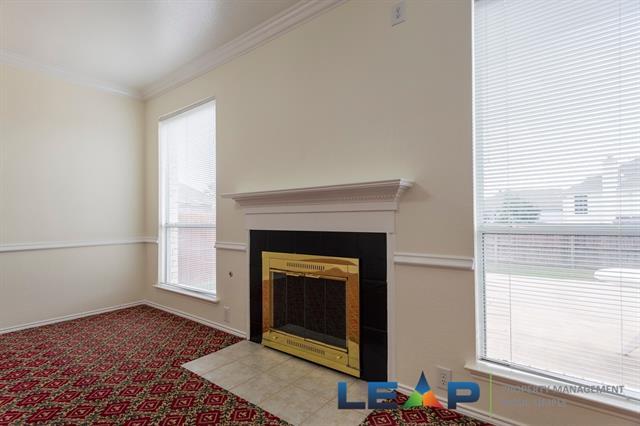 Building Photo - 2216 Oak Park Dr