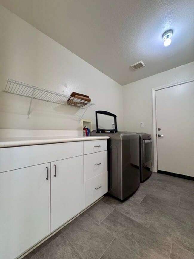 Building Photo - 4 bedroom Tierra Shores home for LEASE in ...