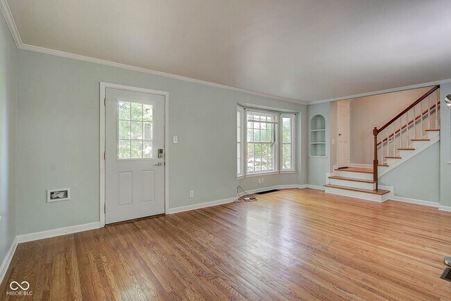 Building Photo - 5043 Boulevard Pl