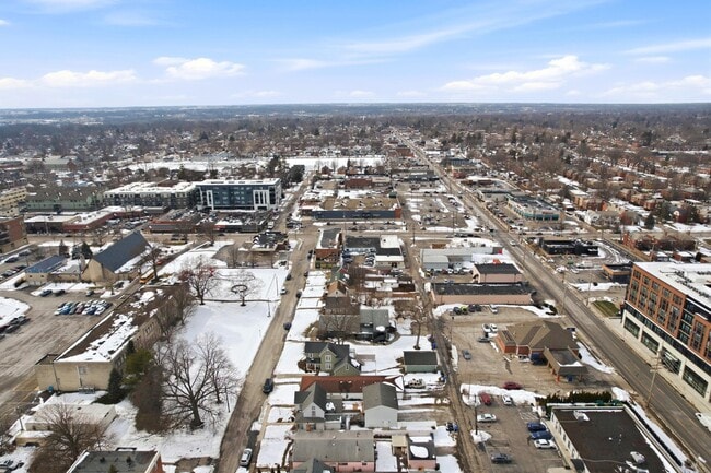 Building Photo - 1374 Ida Ave