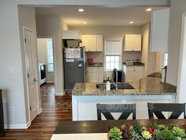 Building Photo - 301 Purdue St