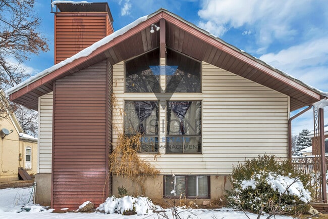 Building Photo - 357 S 200 W St