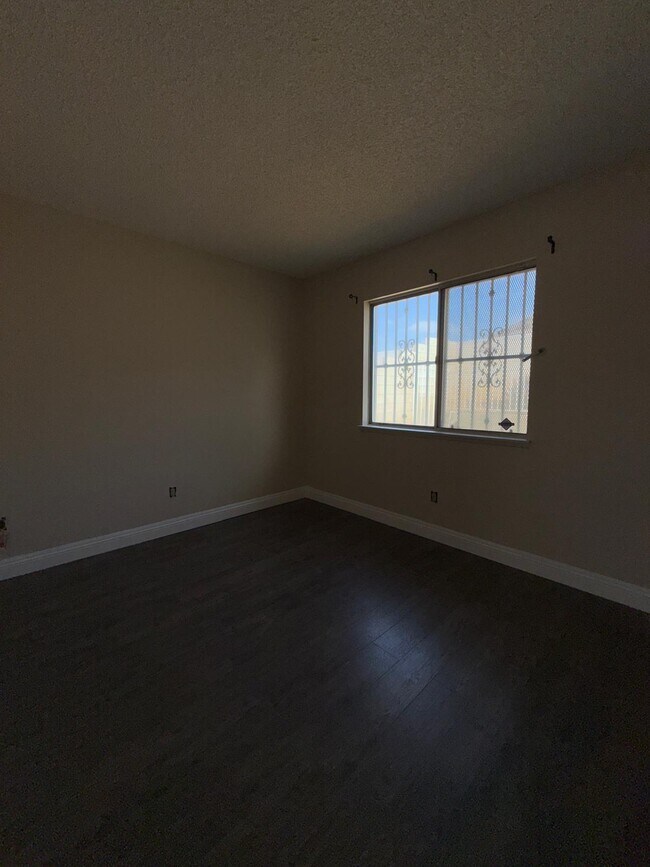 Building Photo - Rockridge Ln