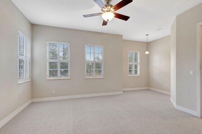 Building Photo - 575 Dakota Dr