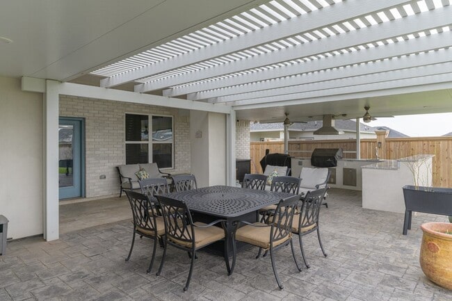 Building Photo - 133 Heron Dr