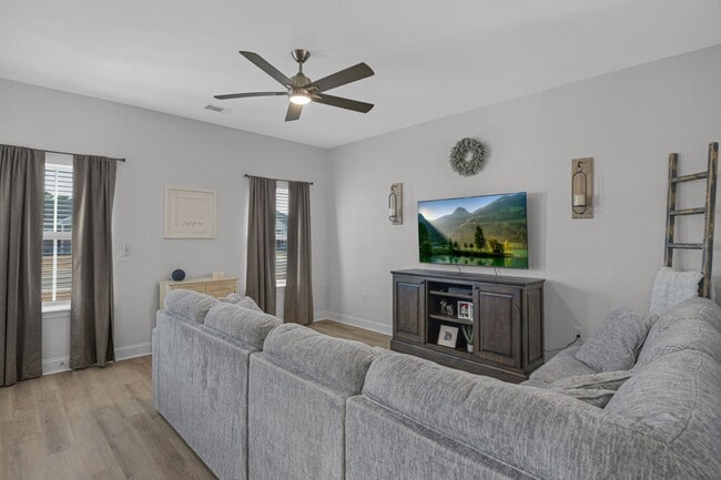 Building Photo - 107 Nobles Dr NE