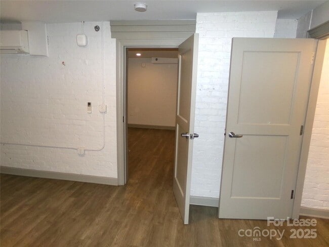 Building Photo - 197 N 2nd St