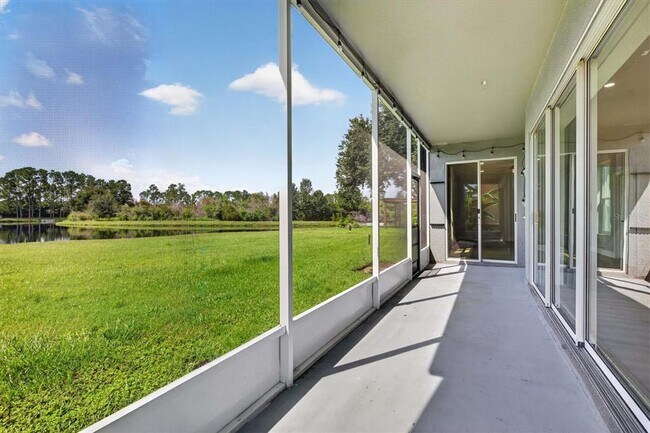 Building Photo - 10725 Banfield Dr