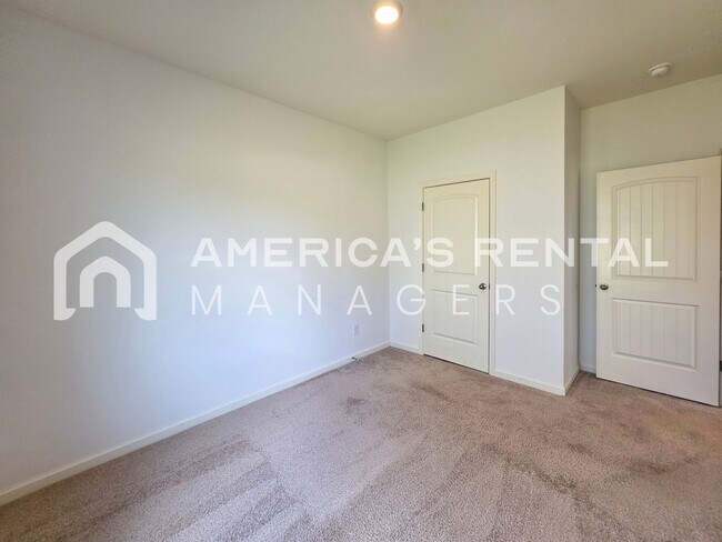 Building Photo - Home for rent in Rosser Farms!