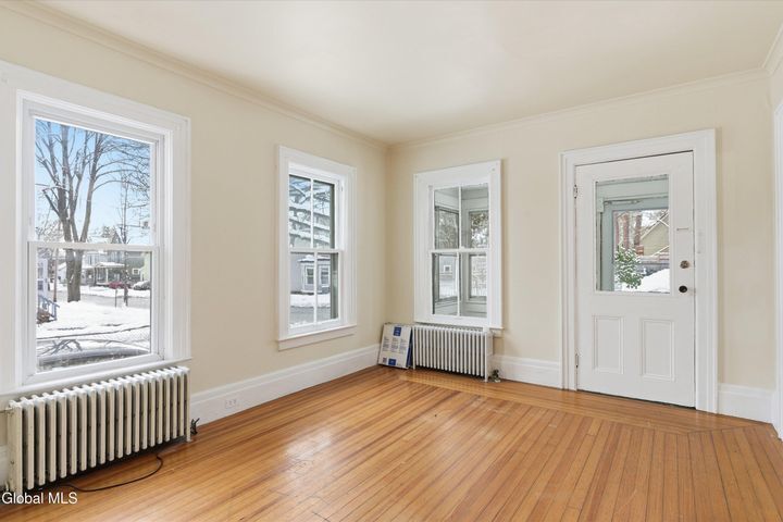 Building Photo - 106 Lawrence St