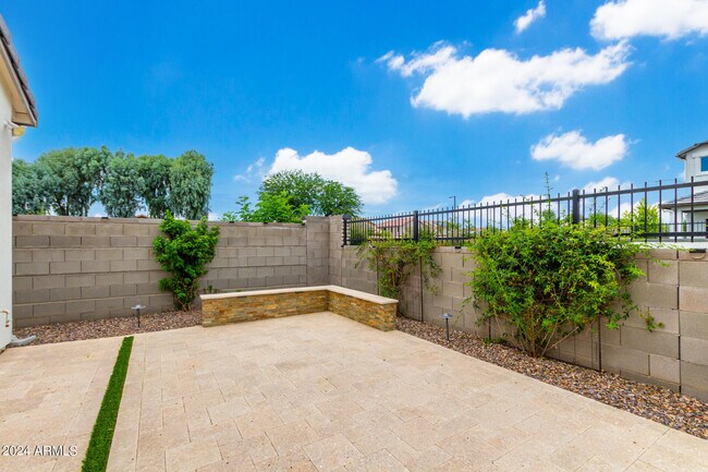 Building Photo - 17719 N 50th Way