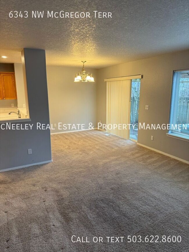 Building Photo - Air Conditioned, Kaiser Woods 3 Bedroom in...