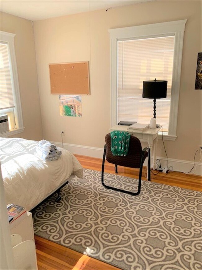 Building Photo - 448 Broadway