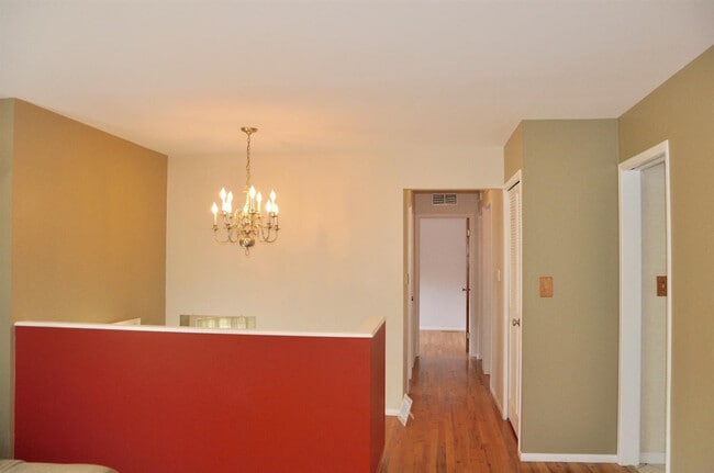 Building Photo - 2065 Yorktown Dr