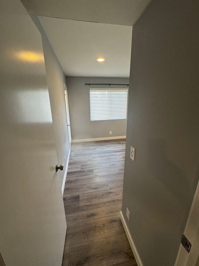 Building Photo - Move in Special: 2 Weeks Free! Great 2 Bedroom 2 bath - Villamira  Community, Laguna Niguel-In Un...