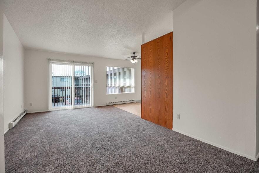 One Bedroom Vaulted - Shorewood Terrace Apartments