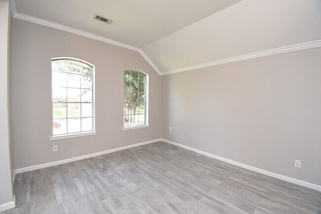 Building Photo - 23122 Beech Canyon Dr