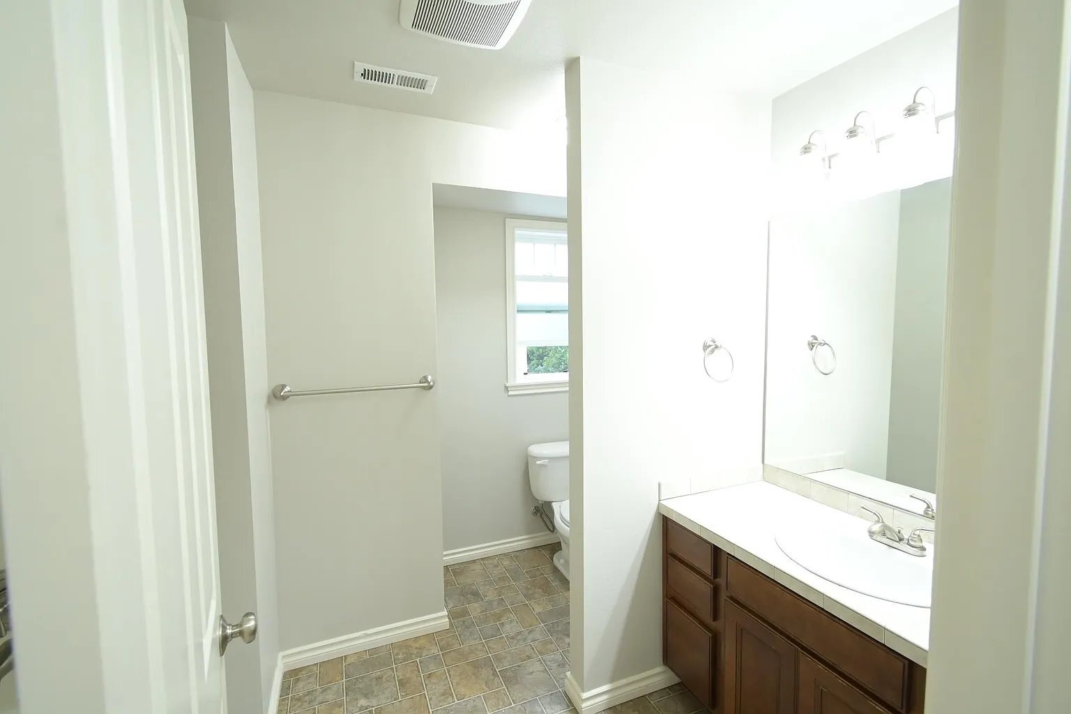 Building Photo - 321 Hardie Ave NW