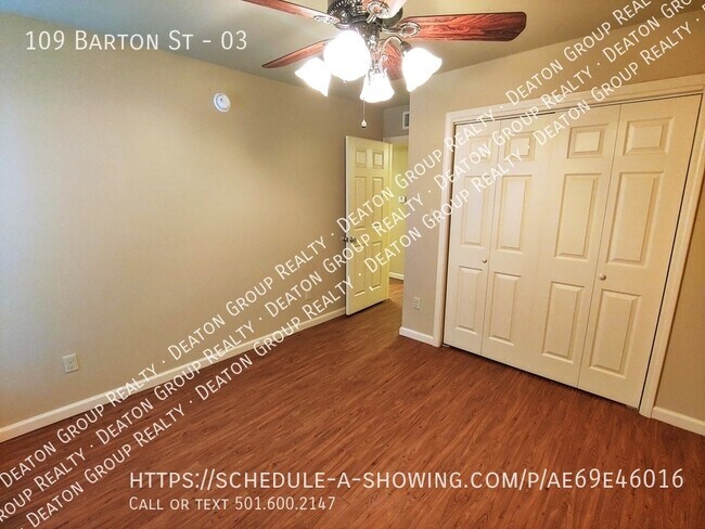 Building Photo - 109 Barton St