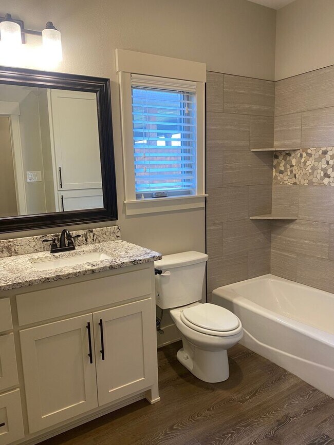 Building Photo - 3 bed 2 bath in Frenship ISD