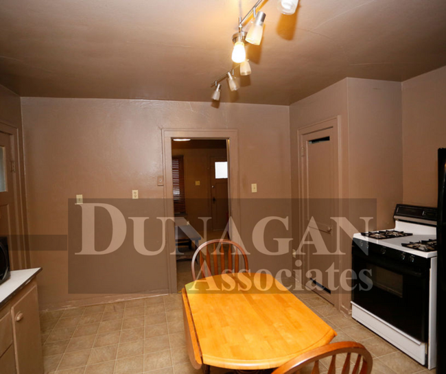 Building Photo - ALL BILLS PAID, Fully Furnished 1 bed/1bath!