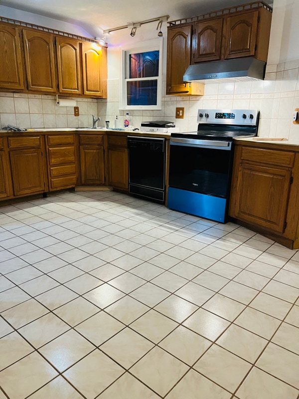 Building Photo - 68 Noble St